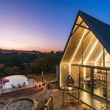 Stayvista'S Celeste Villa - Hill-View Retreat With Infinity Pool Nashik Esterno foto